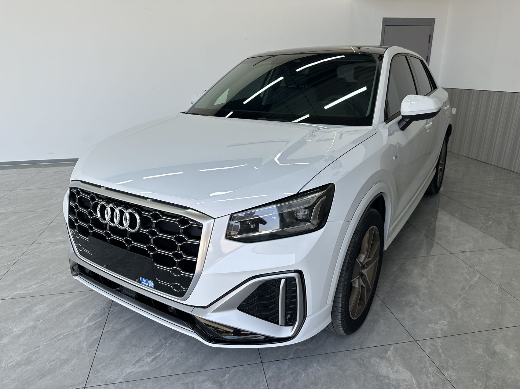 Audi Q2L